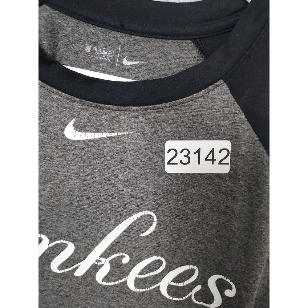 New York Yankees Shirt Mens XL Nike MLB Baseball Raglan Gray Black 3/4 Sleeve